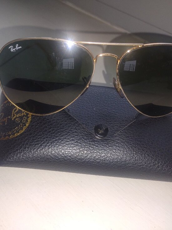 Ray-Ban Aviator Sunglasses Gold Frame Dark Lenses – Gently Used main image 8
